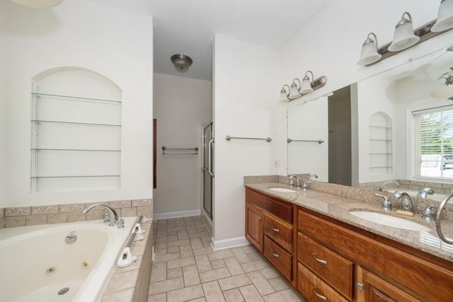 75 Walnut Manor DR, Fincastle, VA 24090