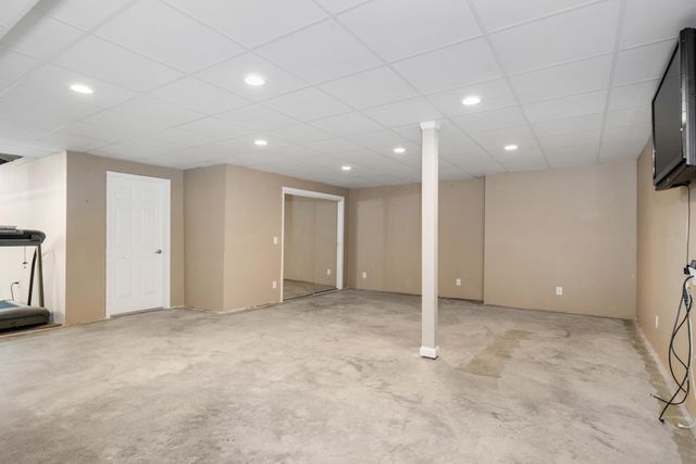 75 Walnut Manor DR, Fincastle, VA 24090