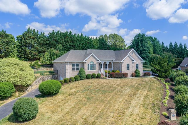 75 Walnut Manor DR, Fincastle, VA 24090