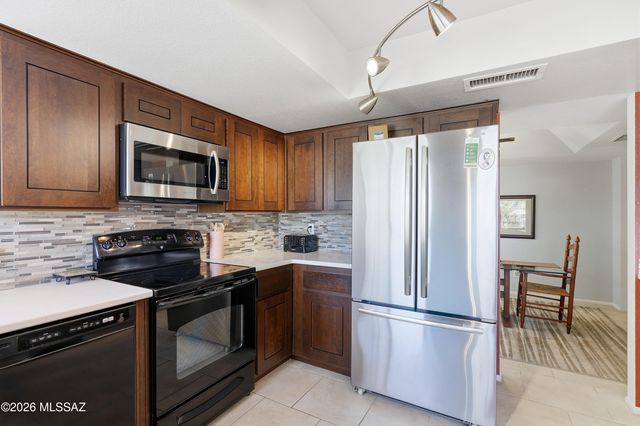 7412 N Mowry Place, Tucson, AZ 85741
