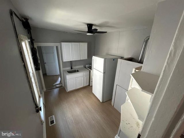 811 N MOUNT ST, Baltimore, MD 21217