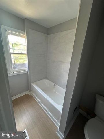 811 N MOUNT ST, Baltimore, MD 21217