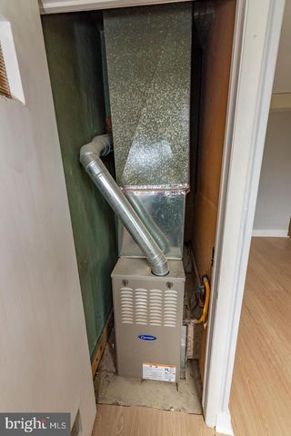 811 N MOUNT ST, Baltimore, MD 21217