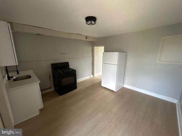 811 N MOUNT ST, Baltimore, MD 21217