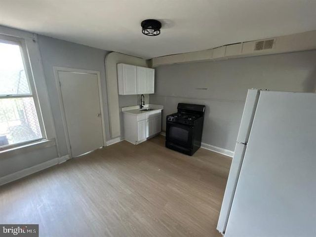 811 N MOUNT ST, Baltimore, MD 21217