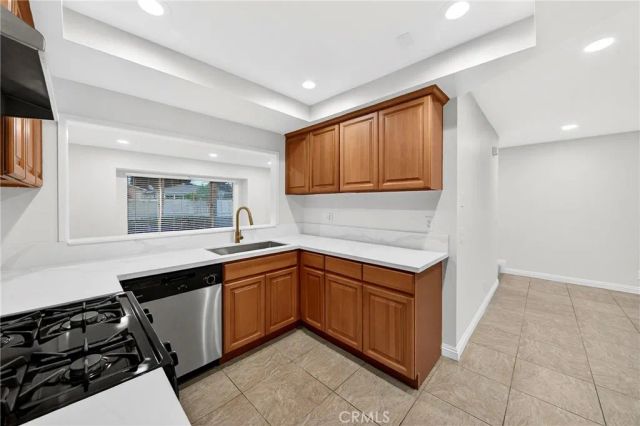 11360 166th 10, Cerritos, CA 90703