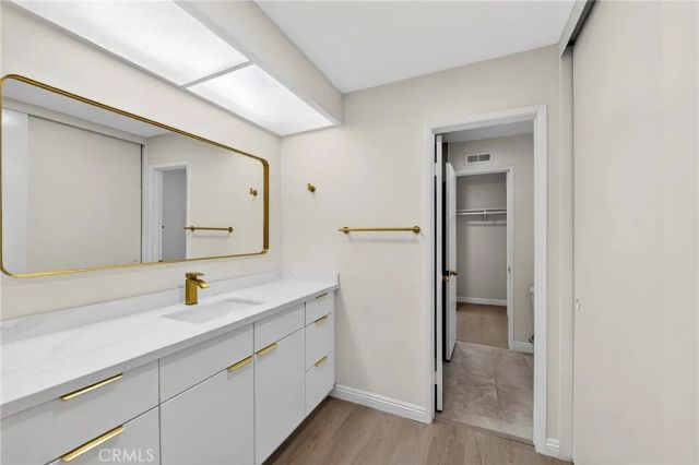 11360 166th 10, Cerritos, CA 90703