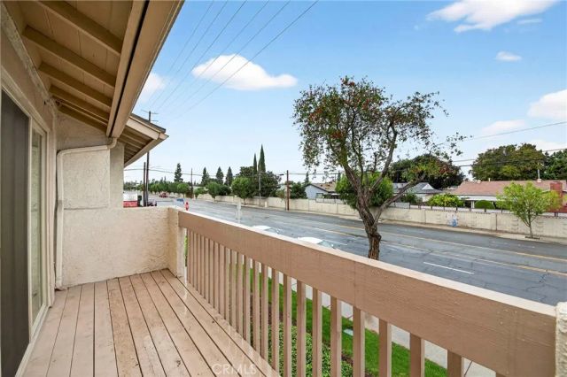 11360 166th 10, Cerritos, CA 90703