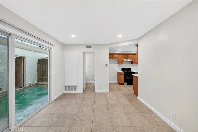 11360 166th 10, Cerritos, CA 90703