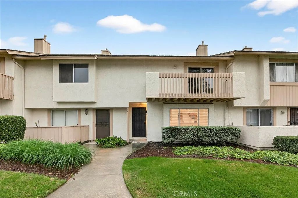 11360 166th 10, Cerritos, CA 90703