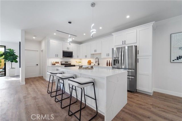 7717 Jamieson Avenue, Reseda (los Angeles), CA 91335