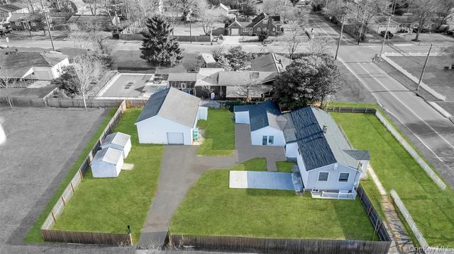 209 Jamaica Avenue, Medford, NY 11763