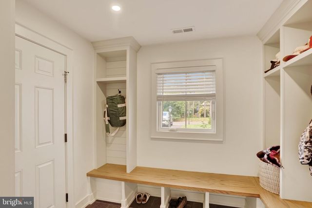 501 WASHINGTON CROSSING RD, Newtown, PA 18940