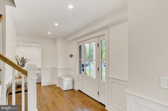 501 WASHINGTON CROSSING RD, Newtown, PA 18940