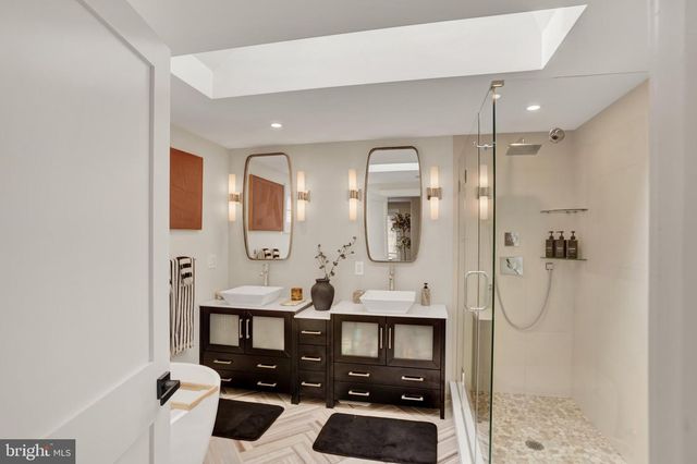 501 WASHINGTON CROSSING RD, Newtown, PA 18940