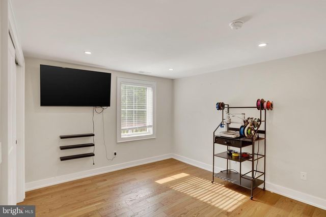 501 WASHINGTON CROSSING RD, Newtown, PA 18940