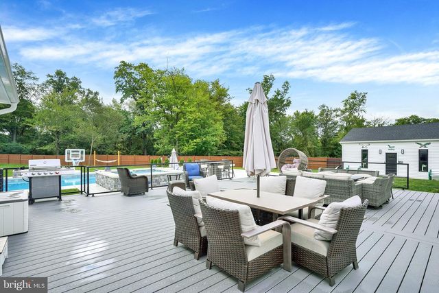 501 WASHINGTON CROSSING RD, Newtown, PA 18940