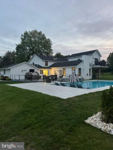 501 WASHINGTON CROSSING RD, Newtown, PA 18940