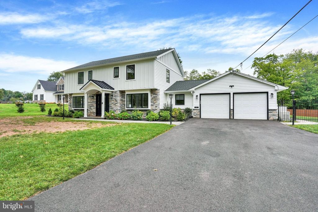 501 WASHINGTON CROSSING RD, Newtown, PA 18940 — photo 2