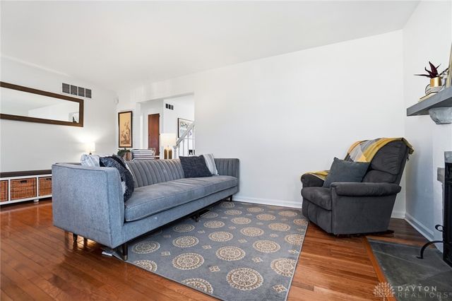 448 Triangle Avenue, Oakwood, OH 45419