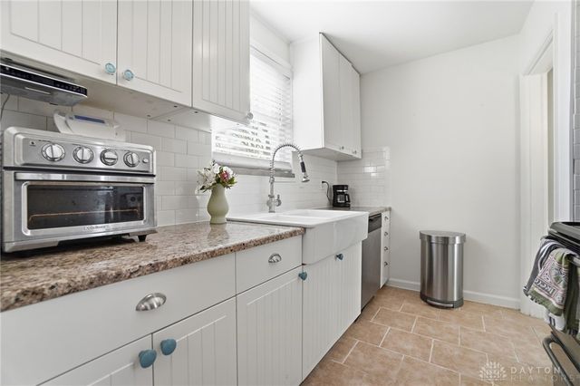 448 Triangle Avenue, Oakwood, OH 45419