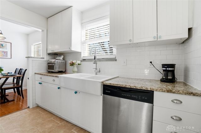 448 Triangle Avenue, Oakwood, OH 45419