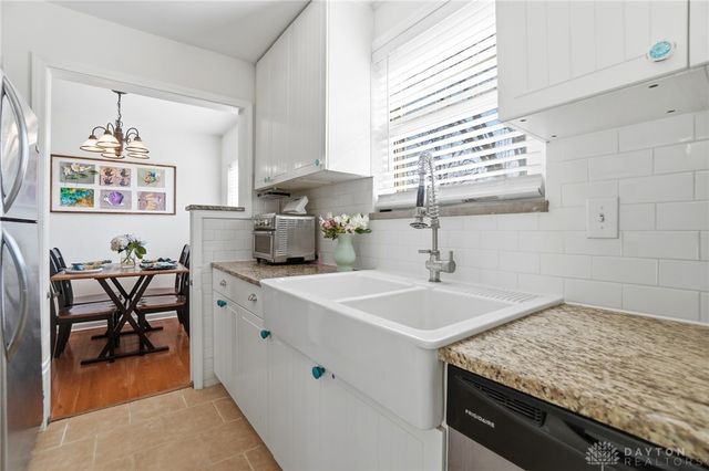 448 Triangle Avenue, Oakwood, OH 45419