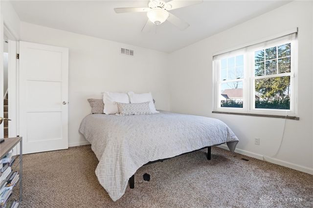 448 Triangle Avenue, Oakwood, OH 45419