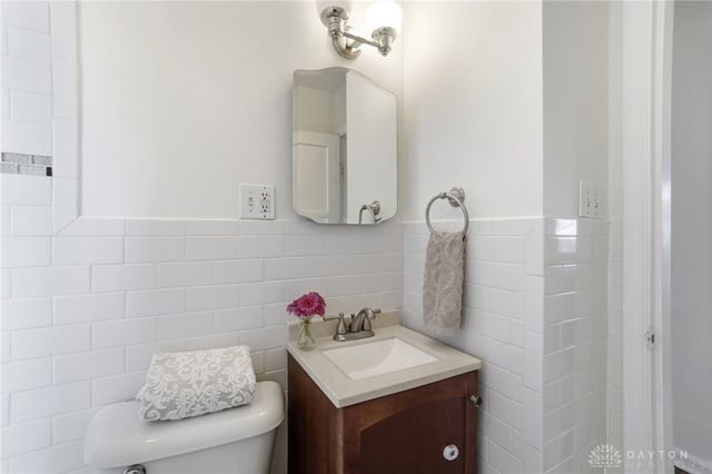 448 Triangle Avenue, Oakwood, OH 45419