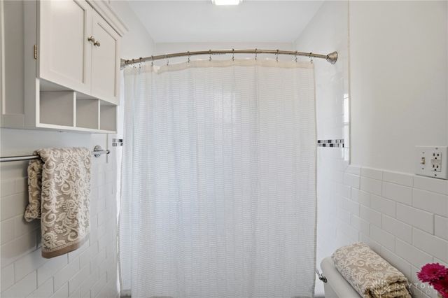 448 Triangle Avenue, Oakwood, OH 45419