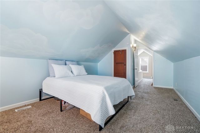 448 Triangle Avenue, Oakwood, OH 45419