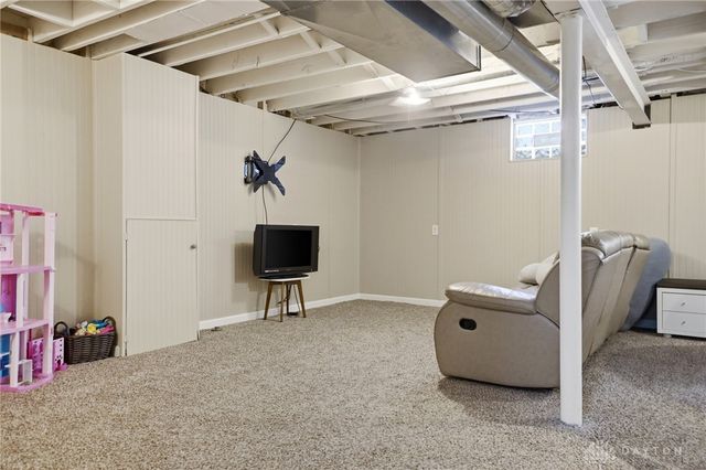 448 Triangle Avenue, Oakwood, OH 45419