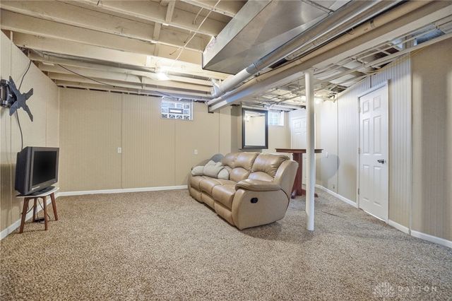 448 Triangle Avenue, Oakwood, OH 45419