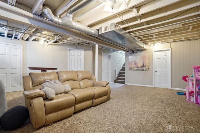 448 Triangle Avenue, Oakwood, OH 45419