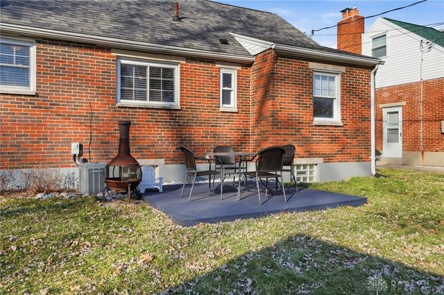 448 Triangle Avenue, Oakwood, OH 45419