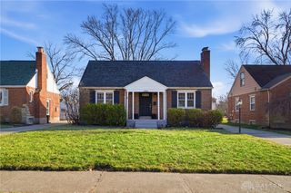 448 Triangle Avenue, Oakwood, OH 45419