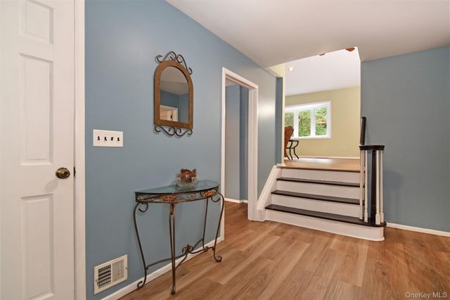 46 Reynal Road, White Plains, NY 10605