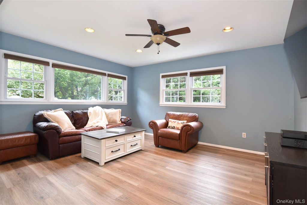 46 Reynal Road, White Plains, NY 10605 — photo 3