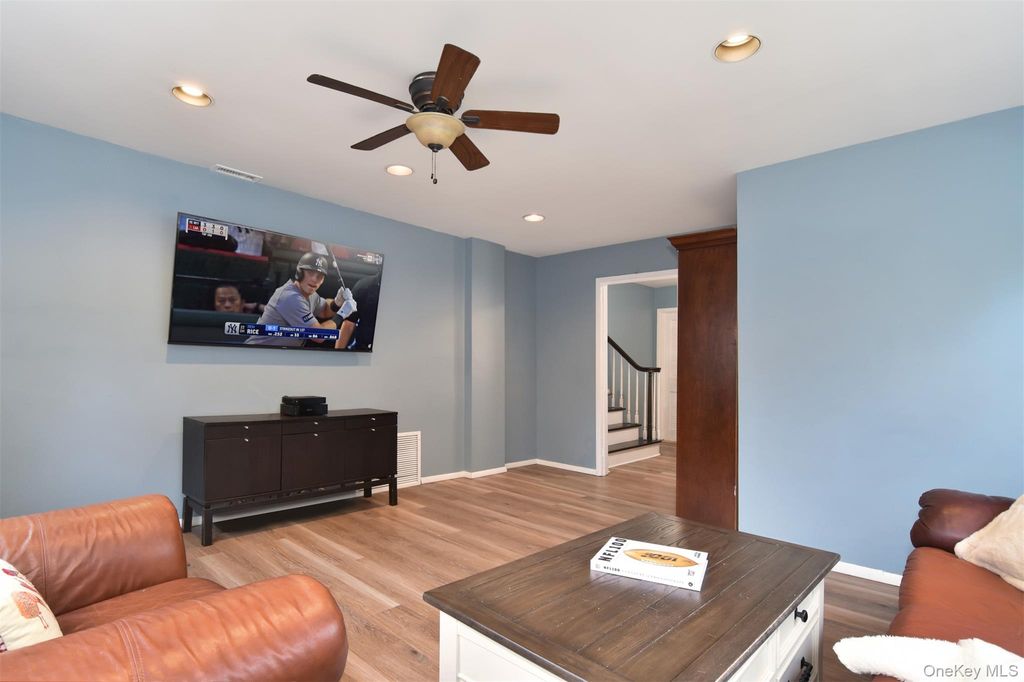 46 Reynal Road, White Plains, NY 10605 — photo 4