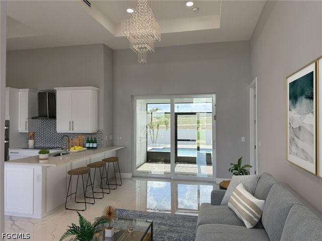 124 SW 31st PL, Cape Coral, FL 33991