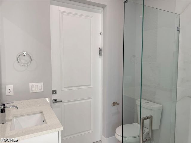 124 SW 31st PL, Cape Coral, FL 33991