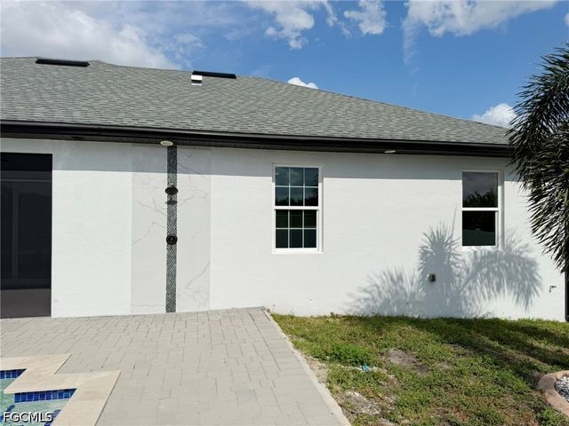124 SW 31st PL, Cape Coral, FL 33991