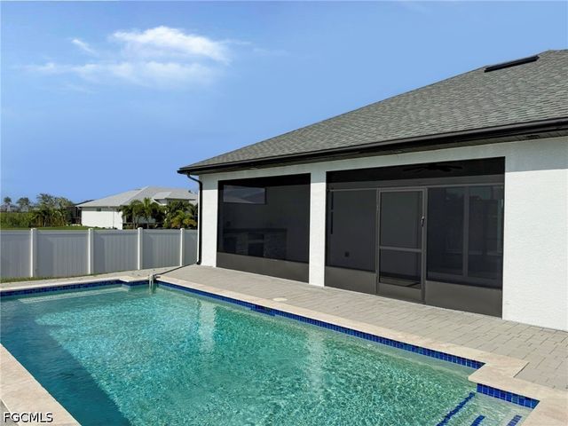 124 SW 31st PL, Cape Coral, FL 33991
