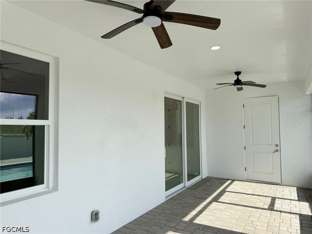 124 SW 31st PL, Cape Coral, FL 33991
