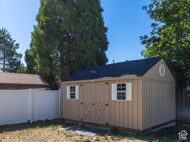 5733 W PLUMBAGO AVE, Salt Lake City, UT 84118