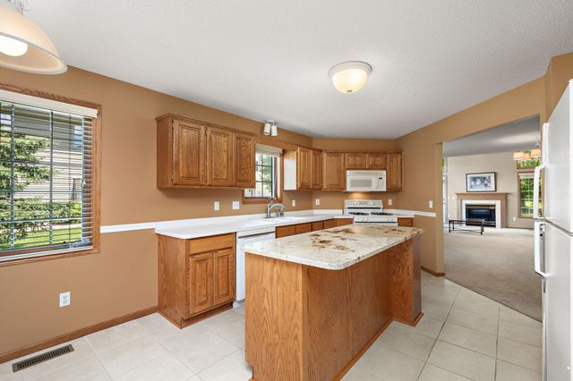 1566 Antler Point, Eagan, MN 55122