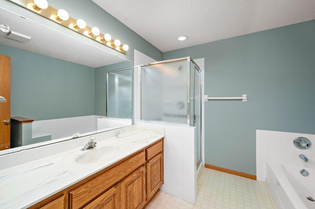 1566 Antler Point, Eagan, MN 55122