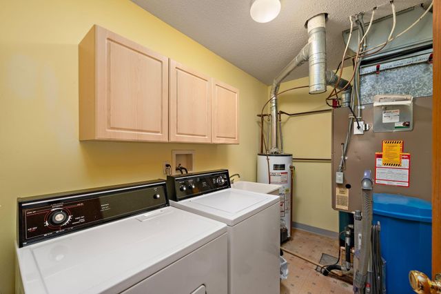 1566 Antler Point, Eagan, MN 55122