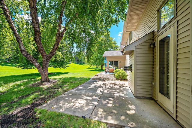 1566 Antler Point, Eagan, MN 55122