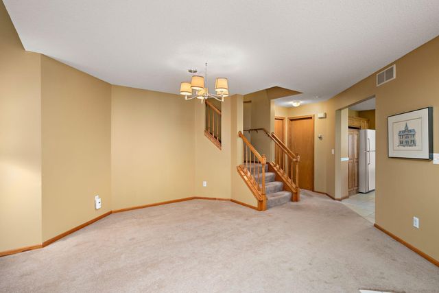 1566 Antler Point, Eagan, MN 55122